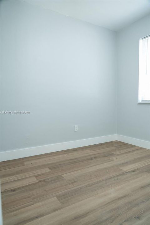 For Rent: $3,500 (3 beds, 1 baths, 1650 Square Feet)