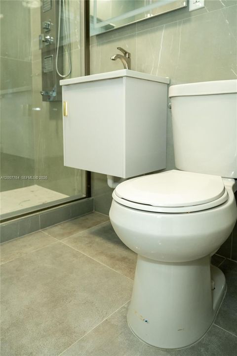For Rent: $3,500 (3 beds, 1 baths, 1650 Square Feet)
