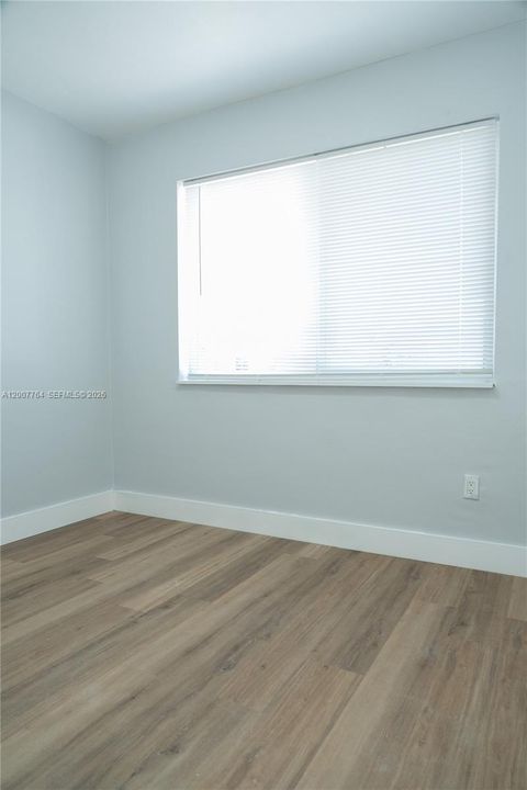 For Rent: $3,500 (3 beds, 1 baths, 1650 Square Feet)