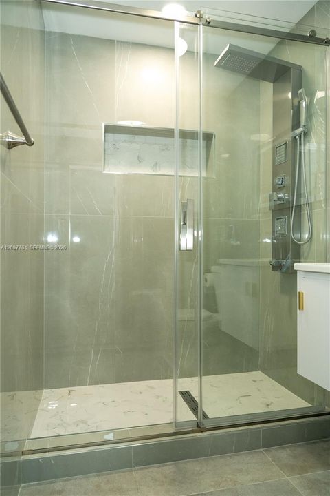 For Rent: $3,500 (3 beds, 1 baths, 1650 Square Feet)