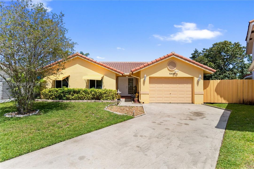 En Venta: $599,000 (3 camas, 2 baños, 1571 Pies cuadrados)