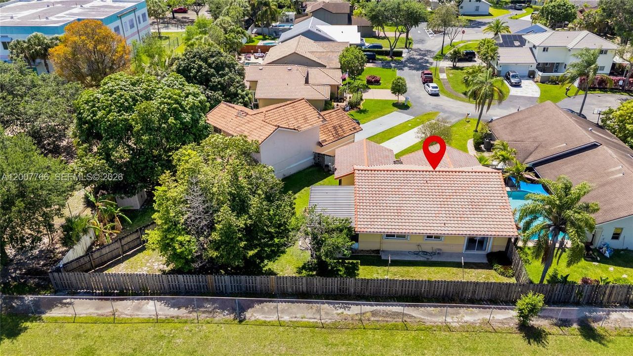 En Venta: $599,000 (3 camas, 2 baños, 1571 Pies cuadrados)