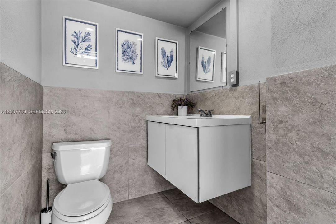 Vendido Recientemente: $750,000 (3 camas, 2 baños, 1824 Pies cuadrados)