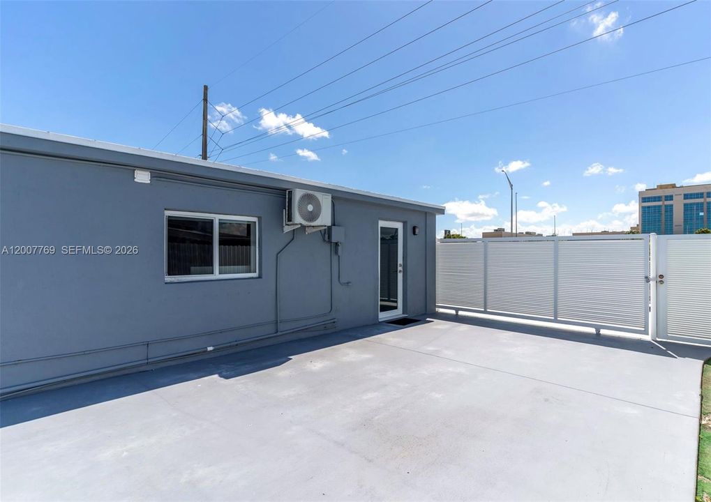 Vendido Recientemente: $750,000 (3 camas, 2 baños, 1824 Pies cuadrados)