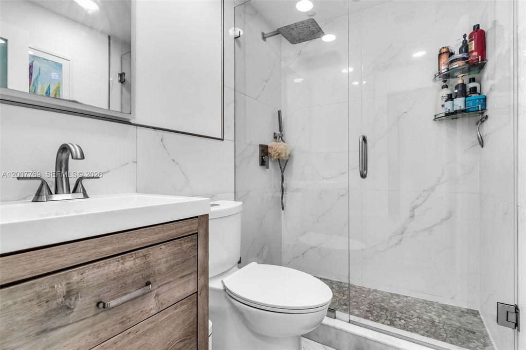 Vendido Recientemente: $750,000 (3 camas, 2 baños, 1824 Pies cuadrados)