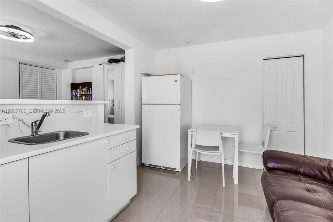 Vendido Recientemente: $750,000 (3 camas, 2 baños, 1824 Pies cuadrados)