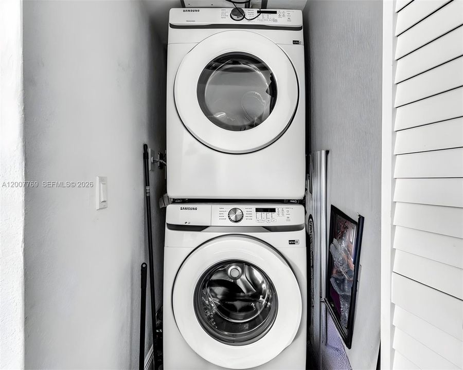 Vendido Recientemente: $750,000 (3 camas, 2 baños, 1824 Pies cuadrados)