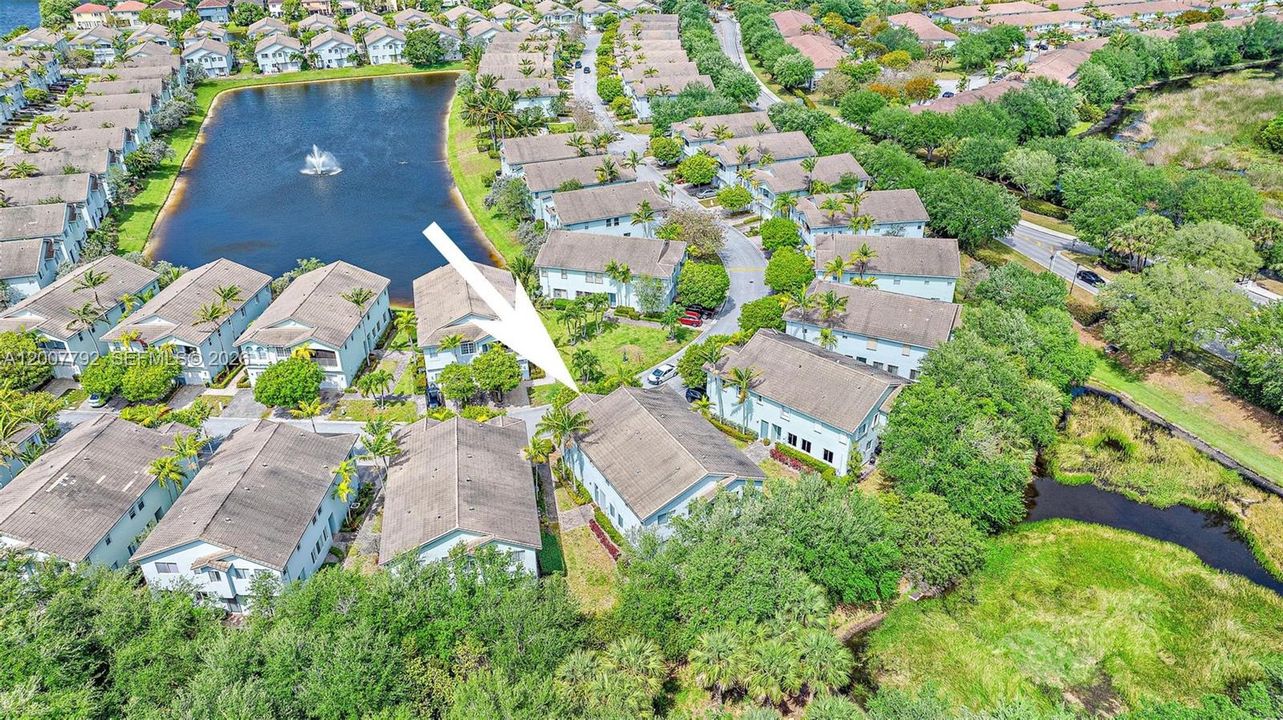 For Sale: $260,000 (2 beds, 2 baths, 1022 Square Feet)