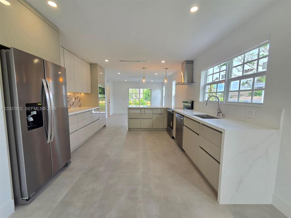 For Sale: $535,000 (3 beds, 2 baths, 1680 Square Feet)