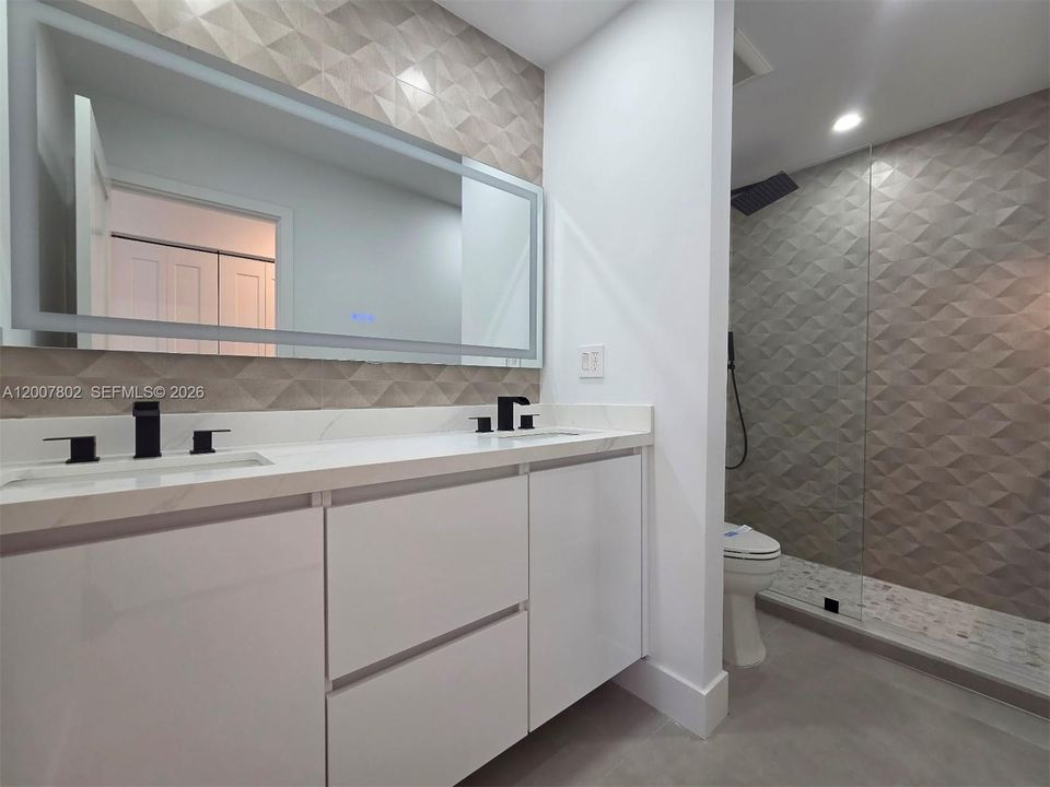 For Sale: $535,000 (3 beds, 2 baths, 1680 Square Feet)