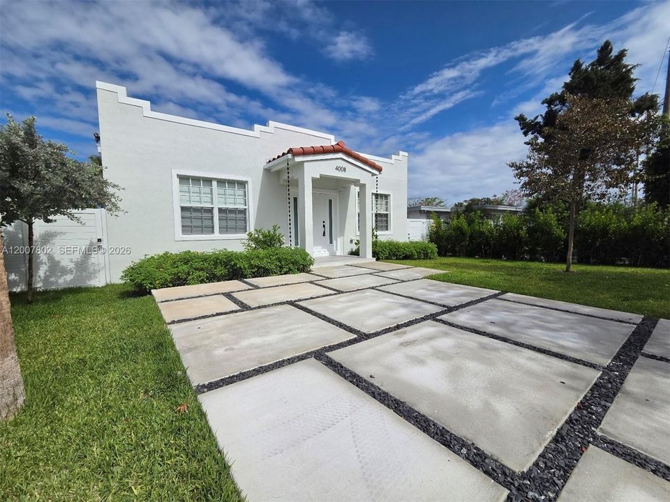 For Sale: $535,000 (3 beds, 2 baths, 1680 Square Feet)