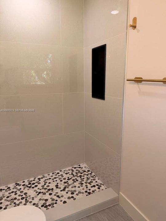 Activo con contrato: $399,000 (3 camas, 2 baños, 1249 Pies cuadrados)
