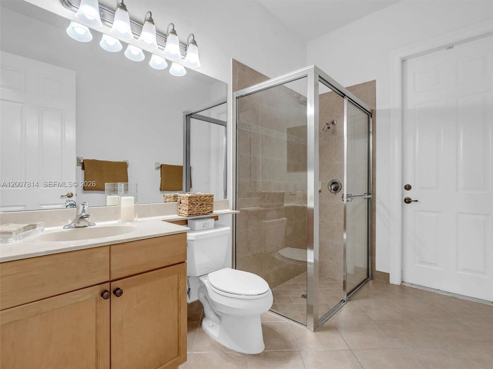 For Sale: $1,050,000 (5 beds, 3 baths, 3122 Square Feet)
