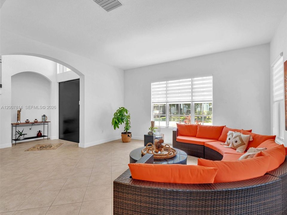 For Sale: $1,050,000 (5 beds, 3 baths, 3122 Square Feet)
