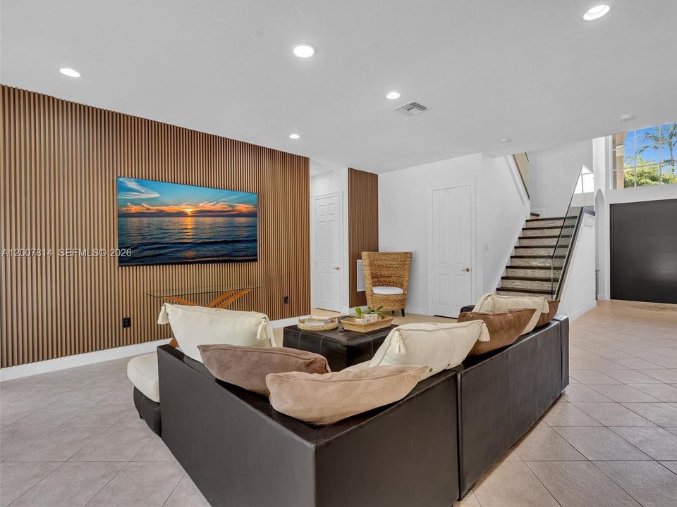 For Sale: $1,050,000 (5 beds, 3 baths, 3122 Square Feet)