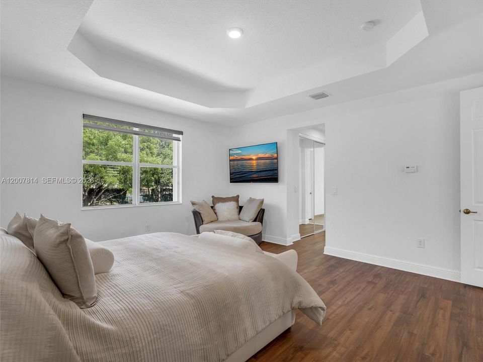 For Sale: $1,050,000 (5 beds, 3 baths, 3122 Square Feet)