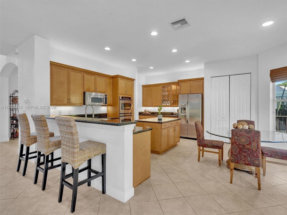 For Sale: $1,050,000 (5 beds, 3 baths, 3122 Square Feet)