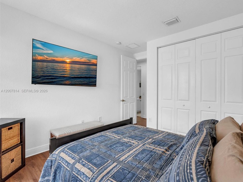 For Sale: $1,050,000 (5 beds, 3 baths, 3122 Square Feet)