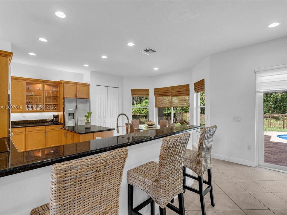 For Sale: $1,050,000 (5 beds, 3 baths, 3122 Square Feet)