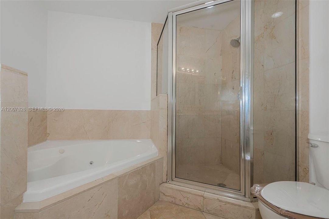 На продажу: $595,000 (2 спален, 2 ванн, 1251 Квадратных фут)