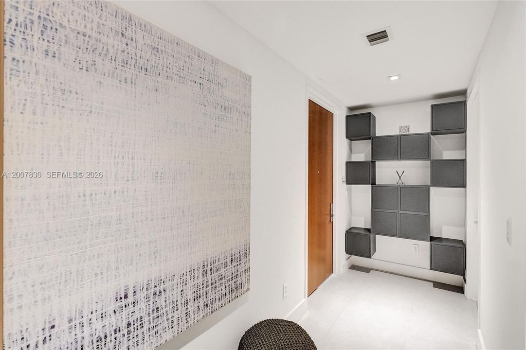For Sale: $2,775,000 (1 beds, 1 baths, 1267 Square Feet)