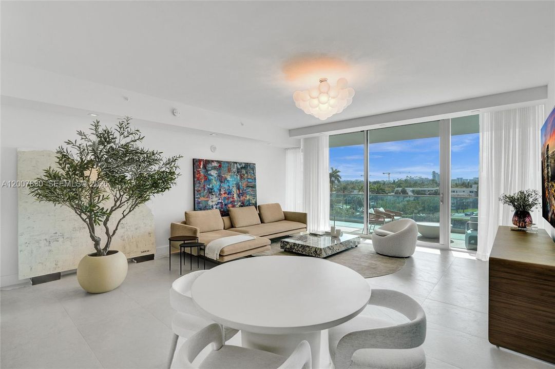 For Sale: $2,775,000 (1 beds, 1 baths, 1267 Square Feet)