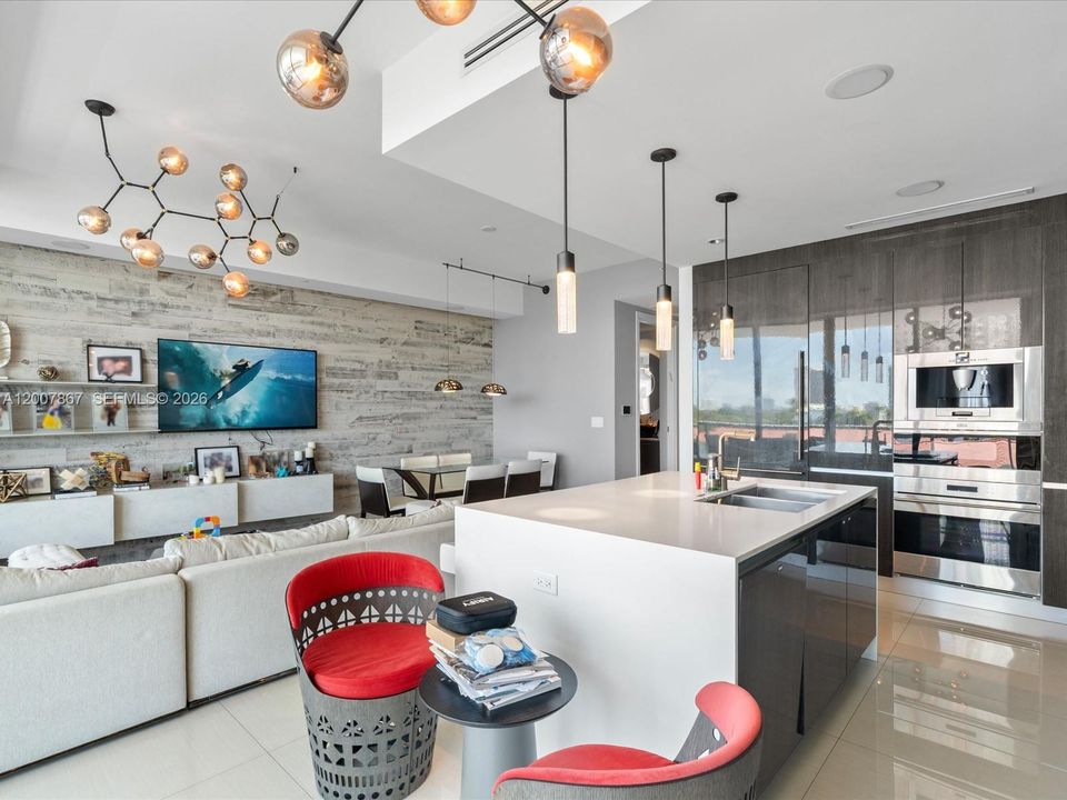 For Sale: $1,560,000 (4 beds, 5 baths, 2237 Square Feet)