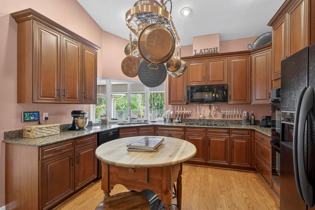 V1 26 Kitchen 2 38-print-BS1A2667