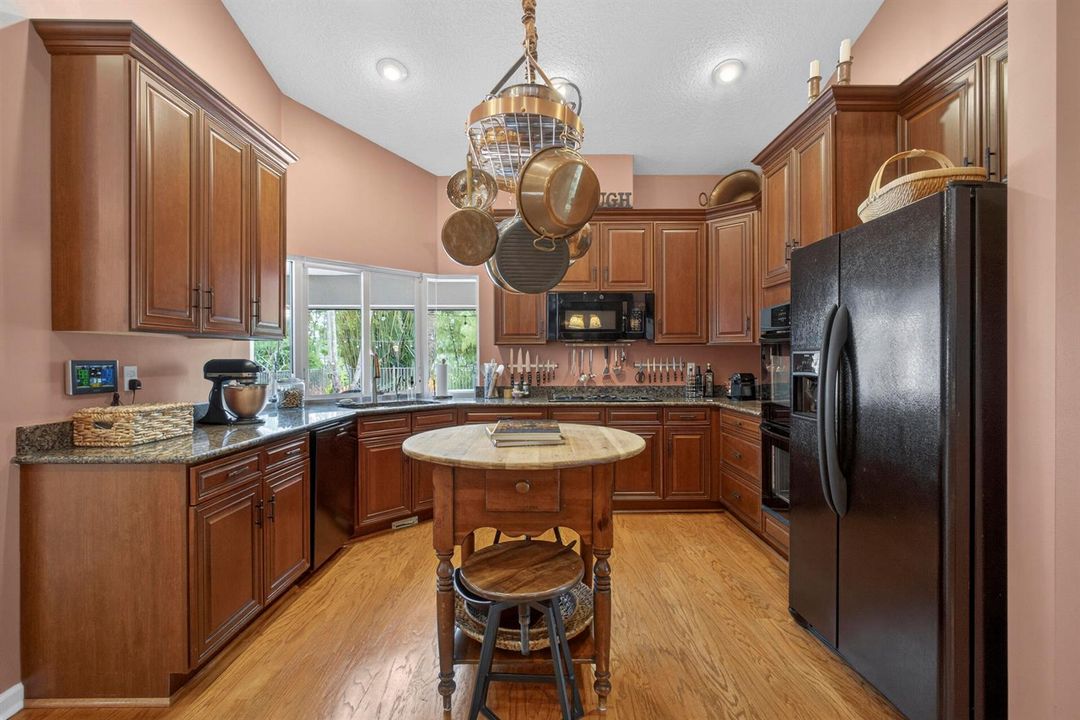V1 25 Kitchen 37-print-BS1A2658