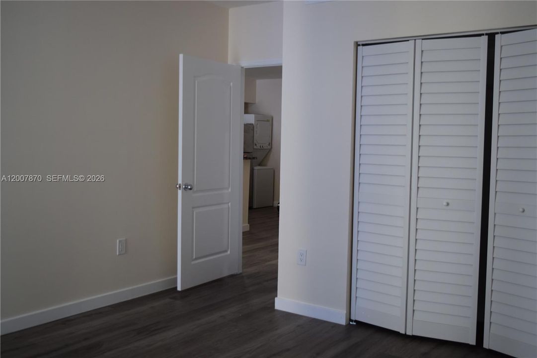 Activo con contrato: $2,350 (2 camas, 1 baños, 860 Pies cuadrados)