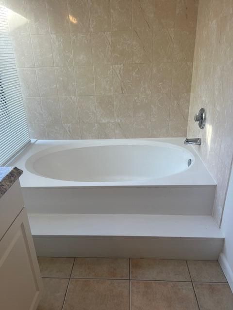 Roman Tub