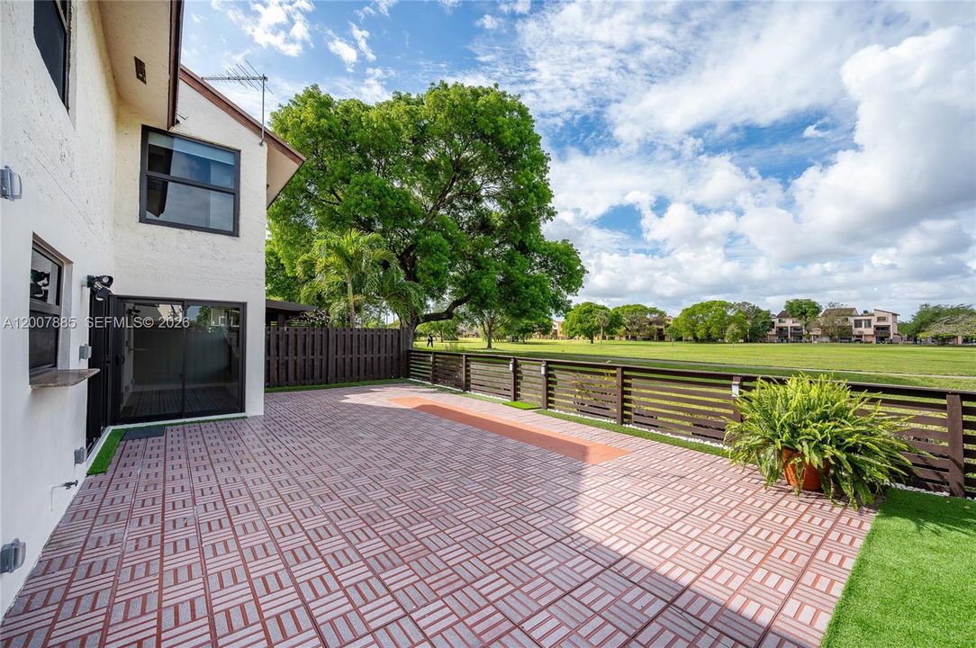 Activo con contrato: $460,000 (3 camas, 2 baños, 1600 Pies cuadrados)