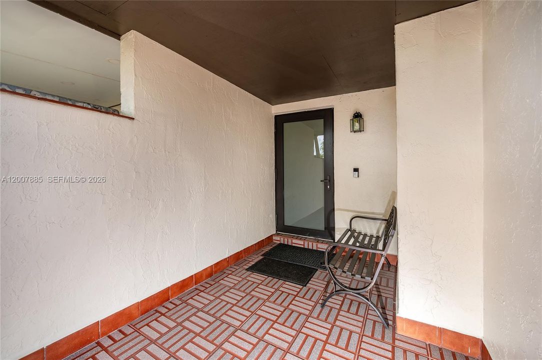 Activo con contrato: $460,000 (3 camas, 2 baños, 1600 Pies cuadrados)