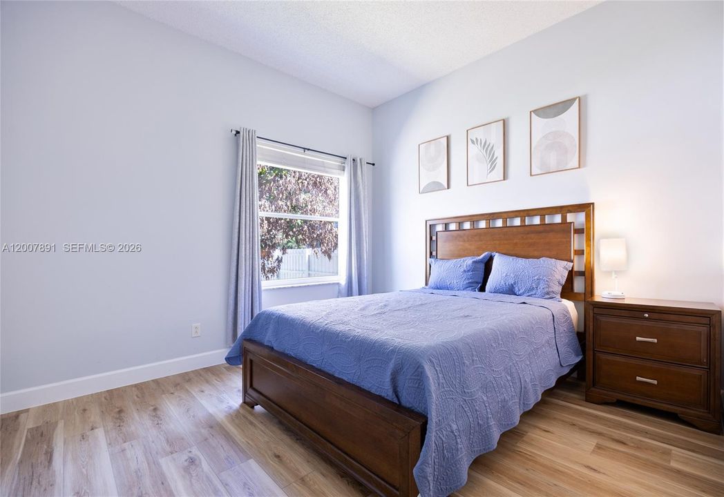 В аренду: $3,700 (3 спален, 2 ванн, 2081 Квадратных фут)