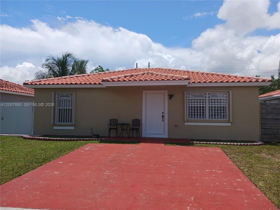 For Sale: $522,900 (3 beds, 2 baths, 1221 Square Feet)