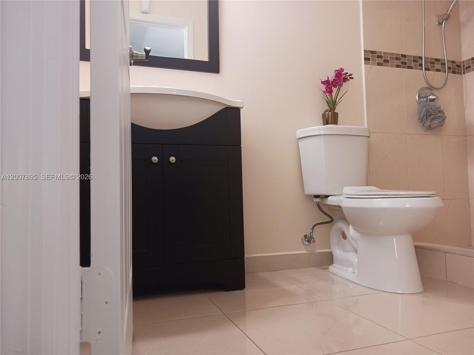 For Sale: $522,900 (3 beds, 2 baths, 1221 Square Feet)