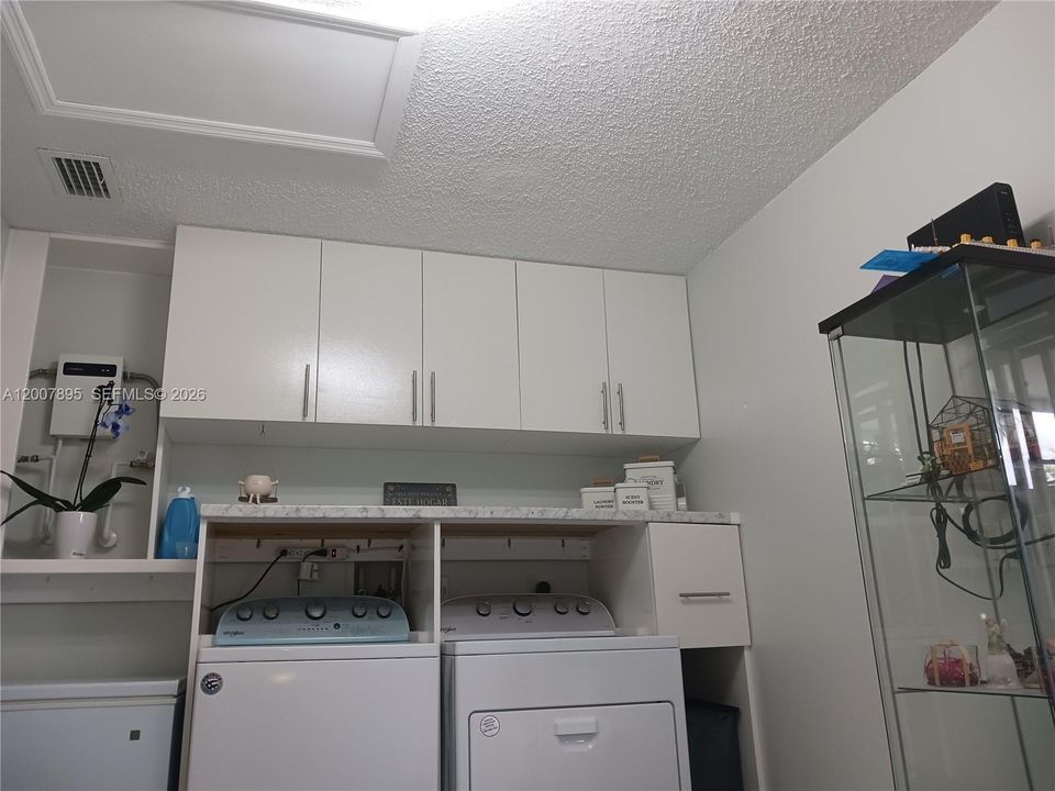 For Sale: $522,900 (3 beds, 2 baths, 1221 Square Feet)