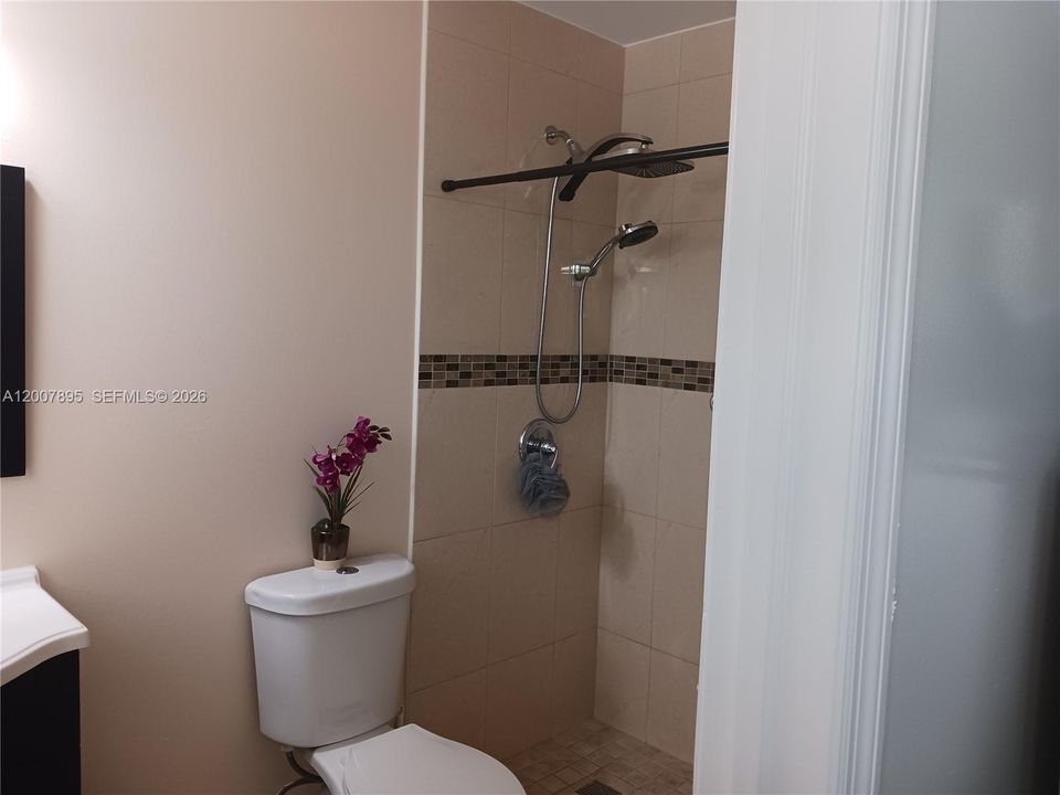 For Sale: $522,900 (3 beds, 2 baths, 1221 Square Feet)