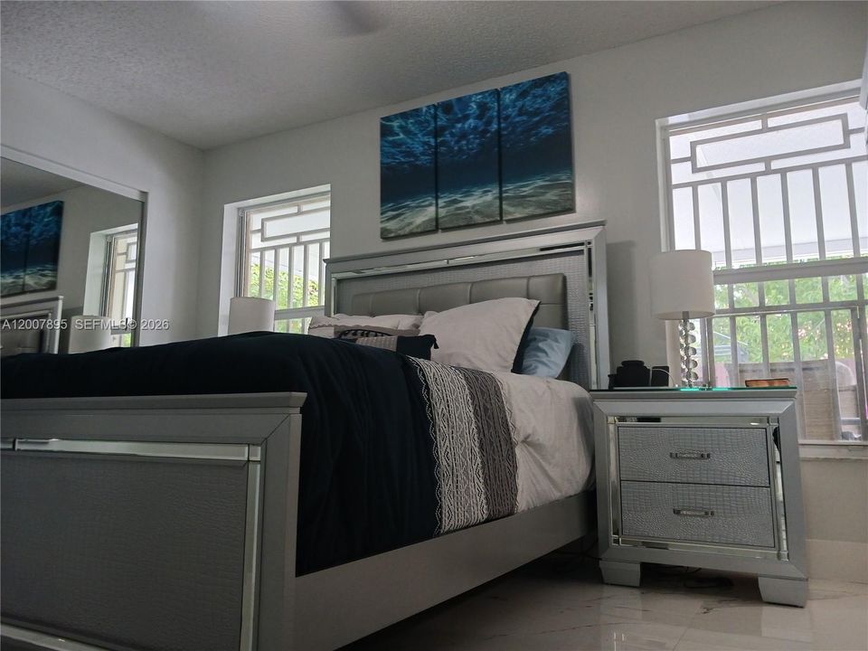 For Sale: $522,900 (3 beds, 2 baths, 1221 Square Feet)
