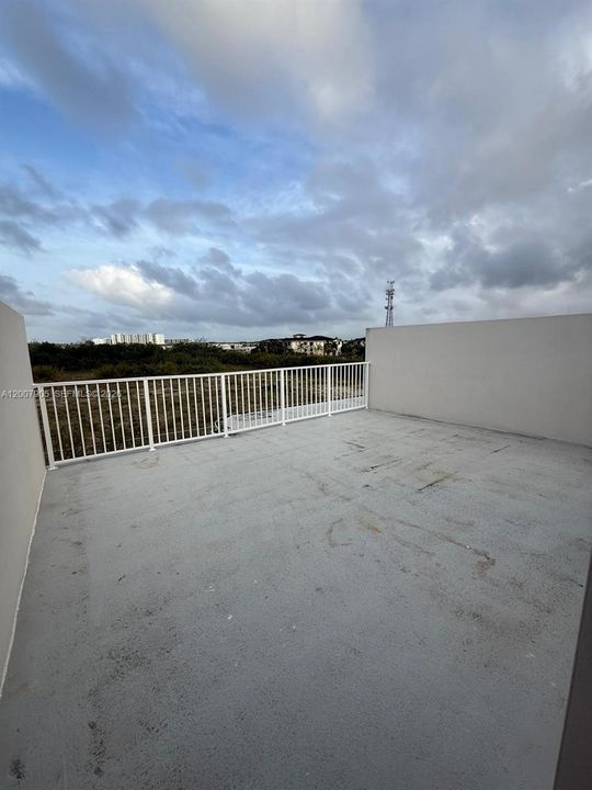 For Rent: $2,350 (3 beds, 2 baths, 1398 Square Feet)