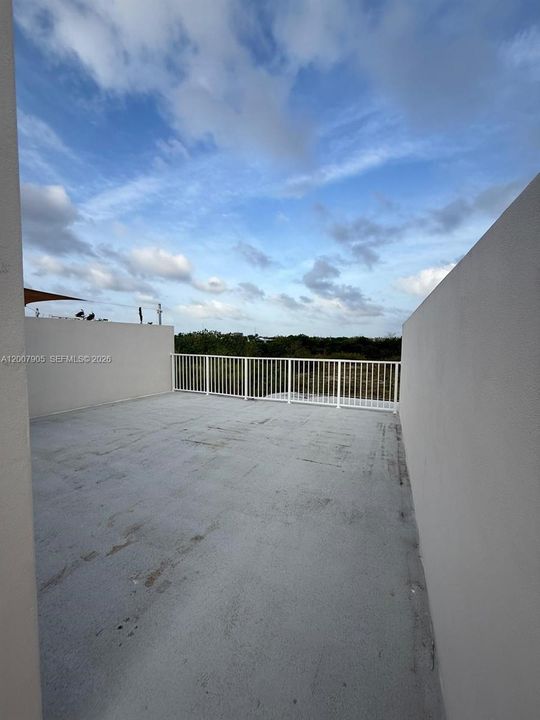 For Rent: $2,350 (3 beds, 2 baths, 1398 Square Feet)