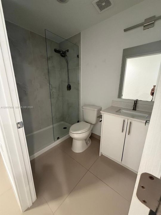 For Rent: $2,350 (3 beds, 2 baths, 1398 Square Feet)