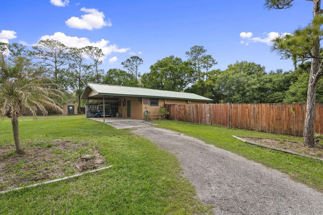 Carport & Detached Building