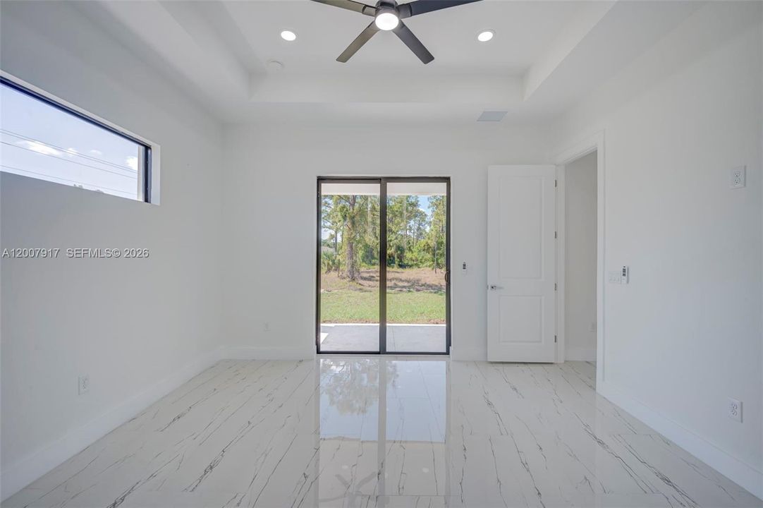 Active With Contract: $319,999 (3 beds, 2 baths, 1603 Square Feet)