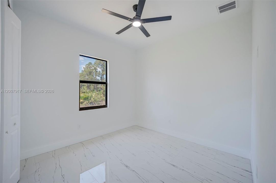 Active With Contract: $319,999 (3 beds, 2 baths, 1603 Square Feet)