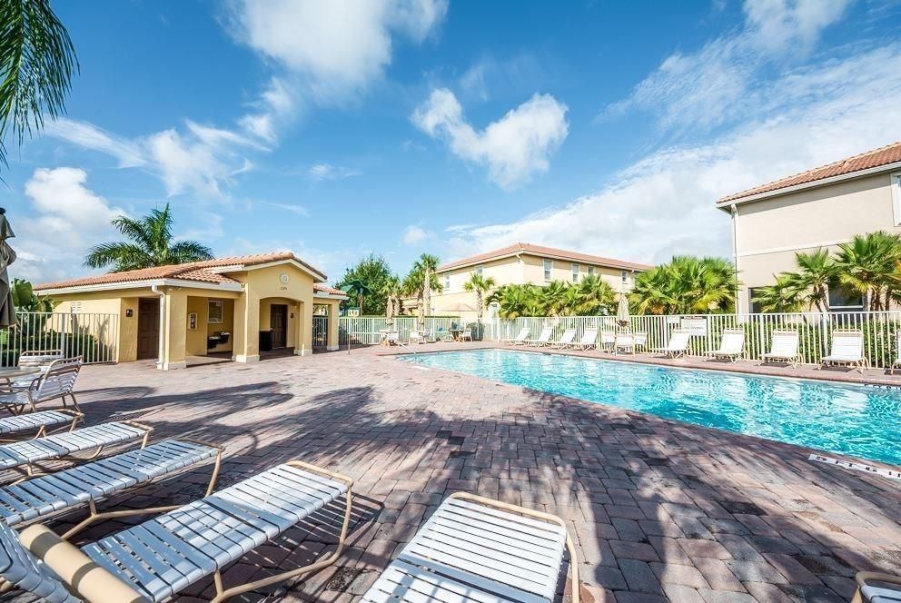 provence bay pool 2
