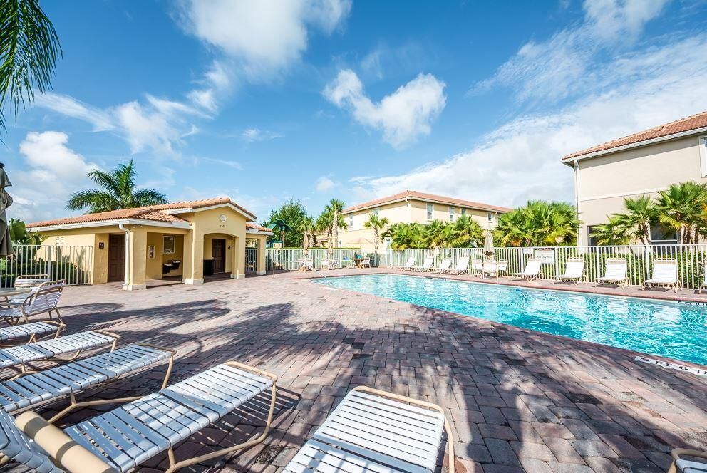 Cheval Provence Bay