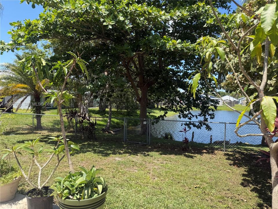 Active With Contract: $539,000 (3 beds, 2 baths, 1502 Square Feet)