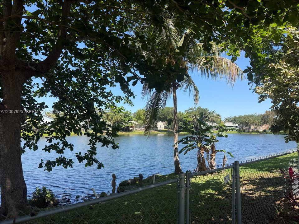 Active With Contract: $539,000 (3 beds, 2 baths, 1502 Square Feet)