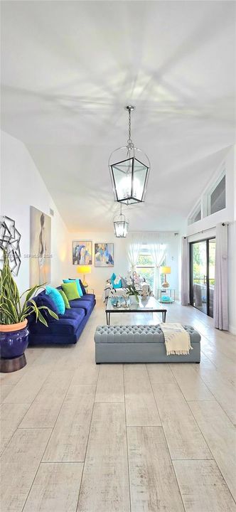 En Venta: $462,000 (2 camas, 2 baños, 1490 Pies cuadrados)